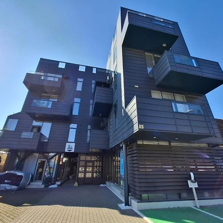 Apartments Steel Residence- Tesla Drive Experience Temeşvar Dış mekan fotoğraf