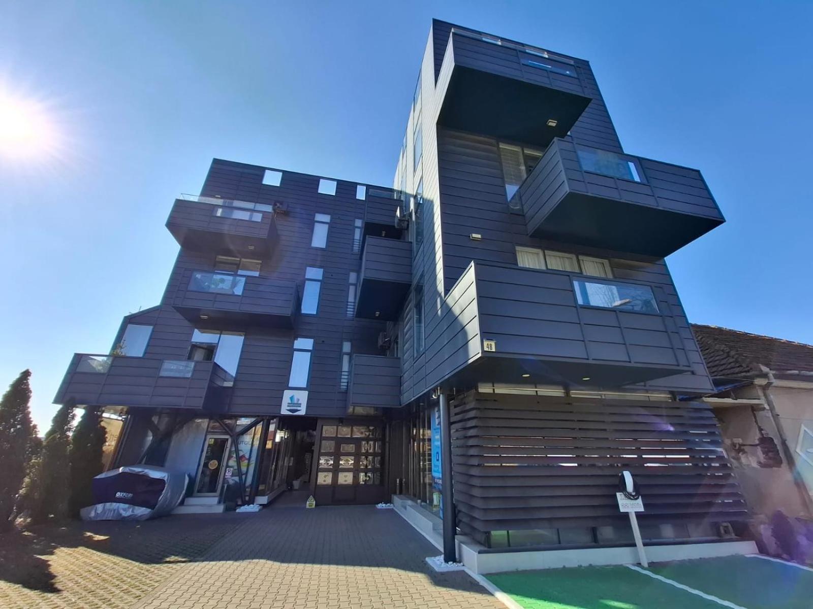 Apartments Steel Residence- Tesla Drive Experience Temeşvar Dış mekan fotoğraf