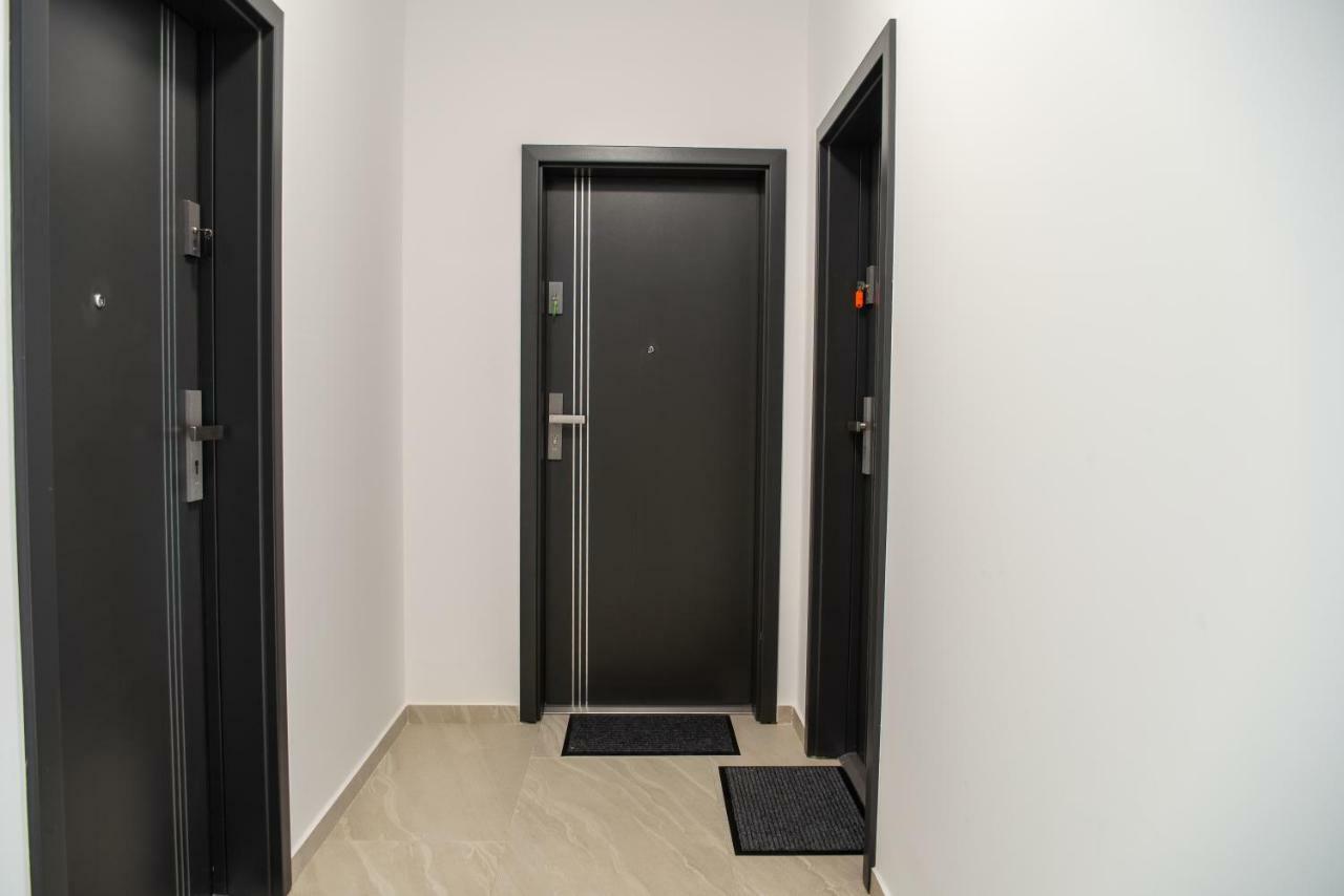Apartments Steel Residence- Tesla Drive Experience Temeşvar Dış mekan fotoğraf